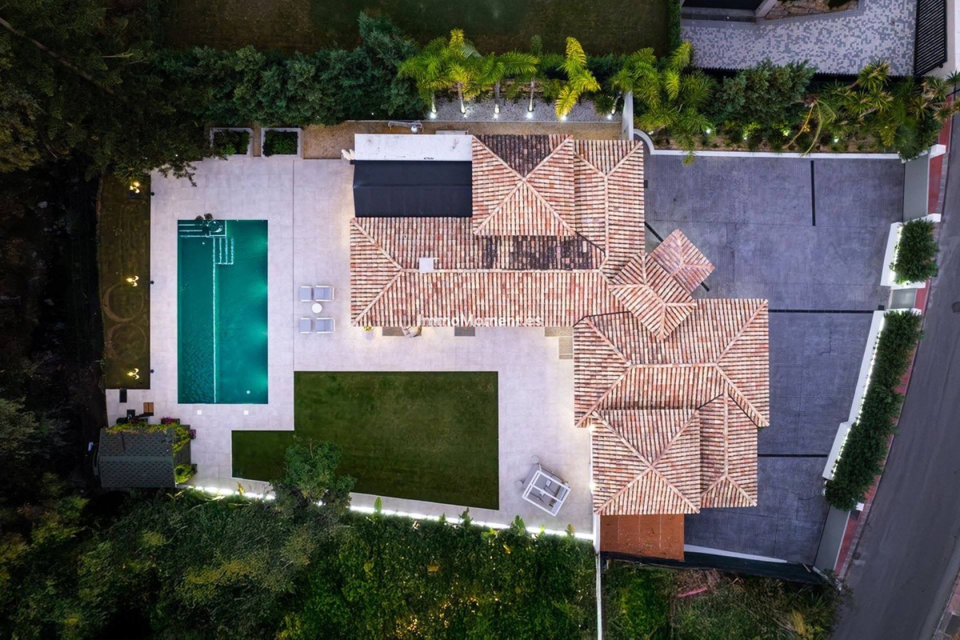 Resale - Detached villa - Marbella - Nueva Andalucía