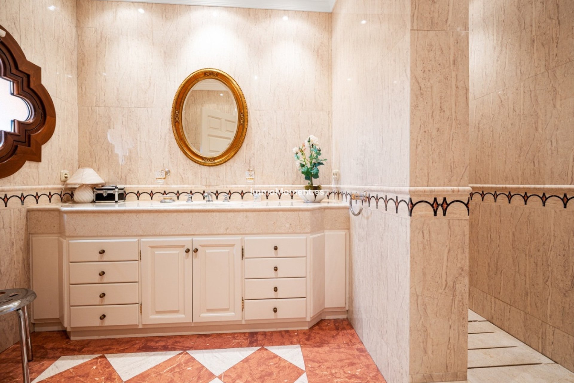 Resale - Detached villa - Marbella - Nueva Andalucía