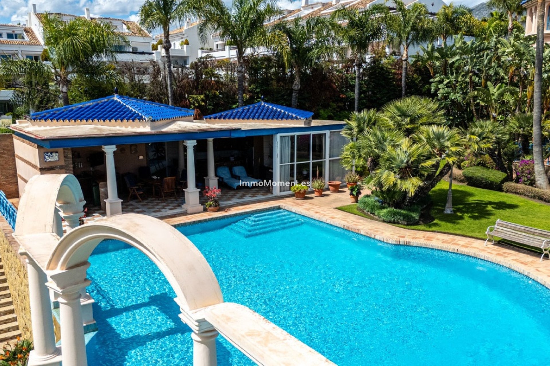 Resale - Detached villa - Marbella - Nueva Andalucía