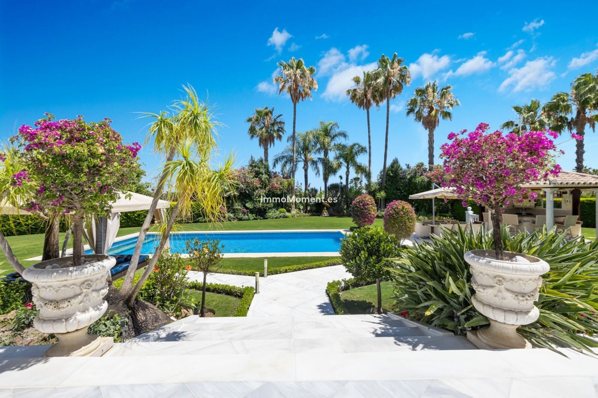Resale - Detached villa - Marbella - Nueva Andalucía