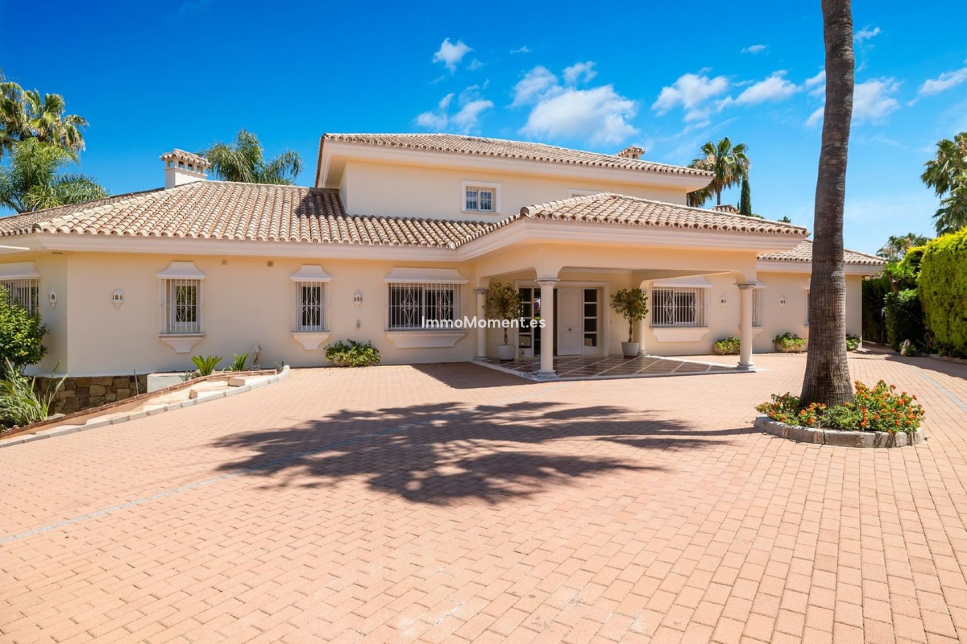 Resale - Detached villa - Marbella - Nueva Andalucía