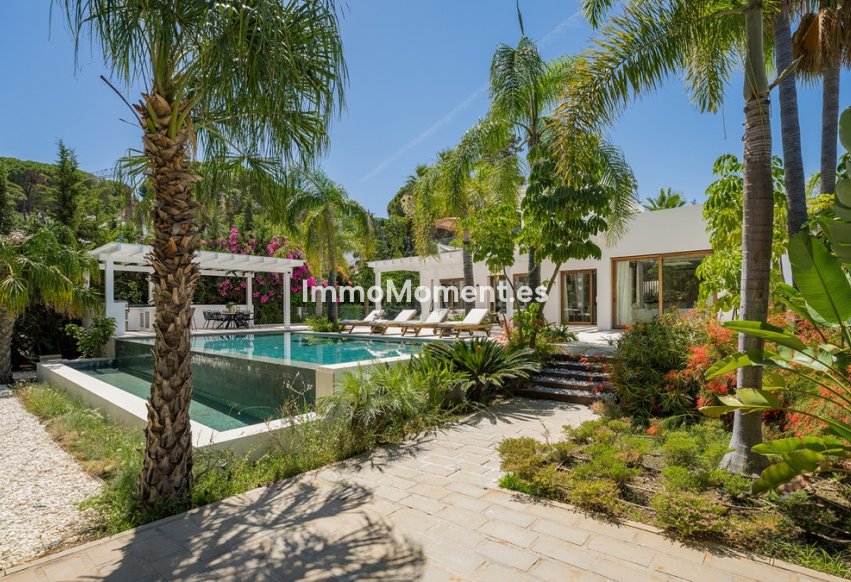 Resale - Detached villa - Marbella - Nueva Andalucía