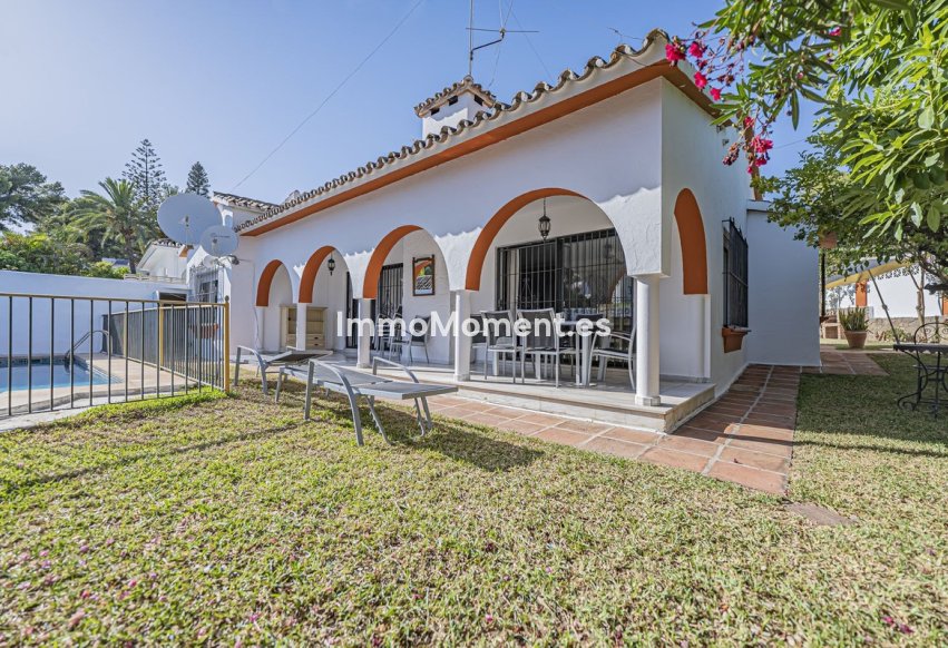 Resale - Detached villa - Marbella - Nueva Andalucía