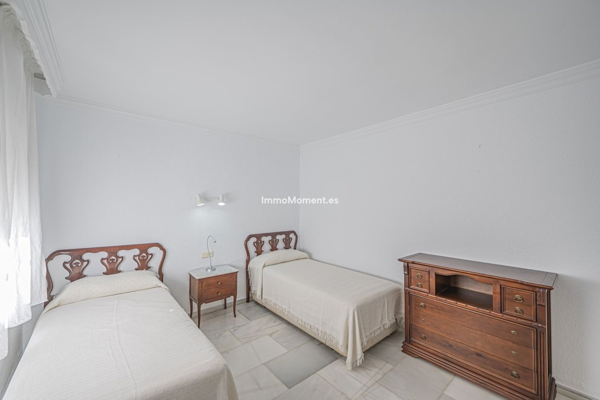 Resale - Detached villa - Marbella - Nueva Andalucía