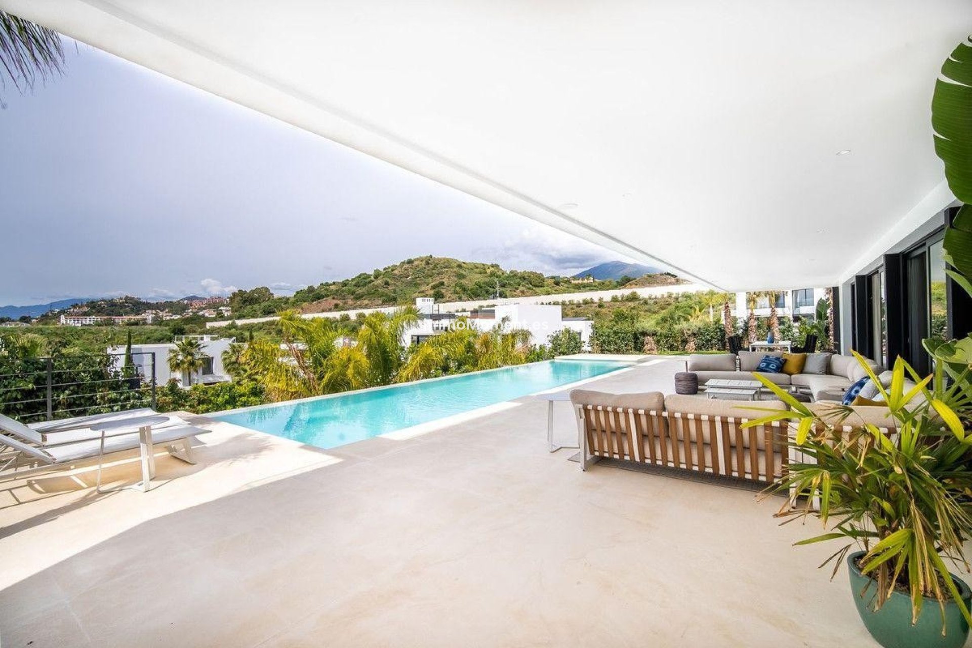 Resale - Detached villa - Marbella - Nueva Andalucía