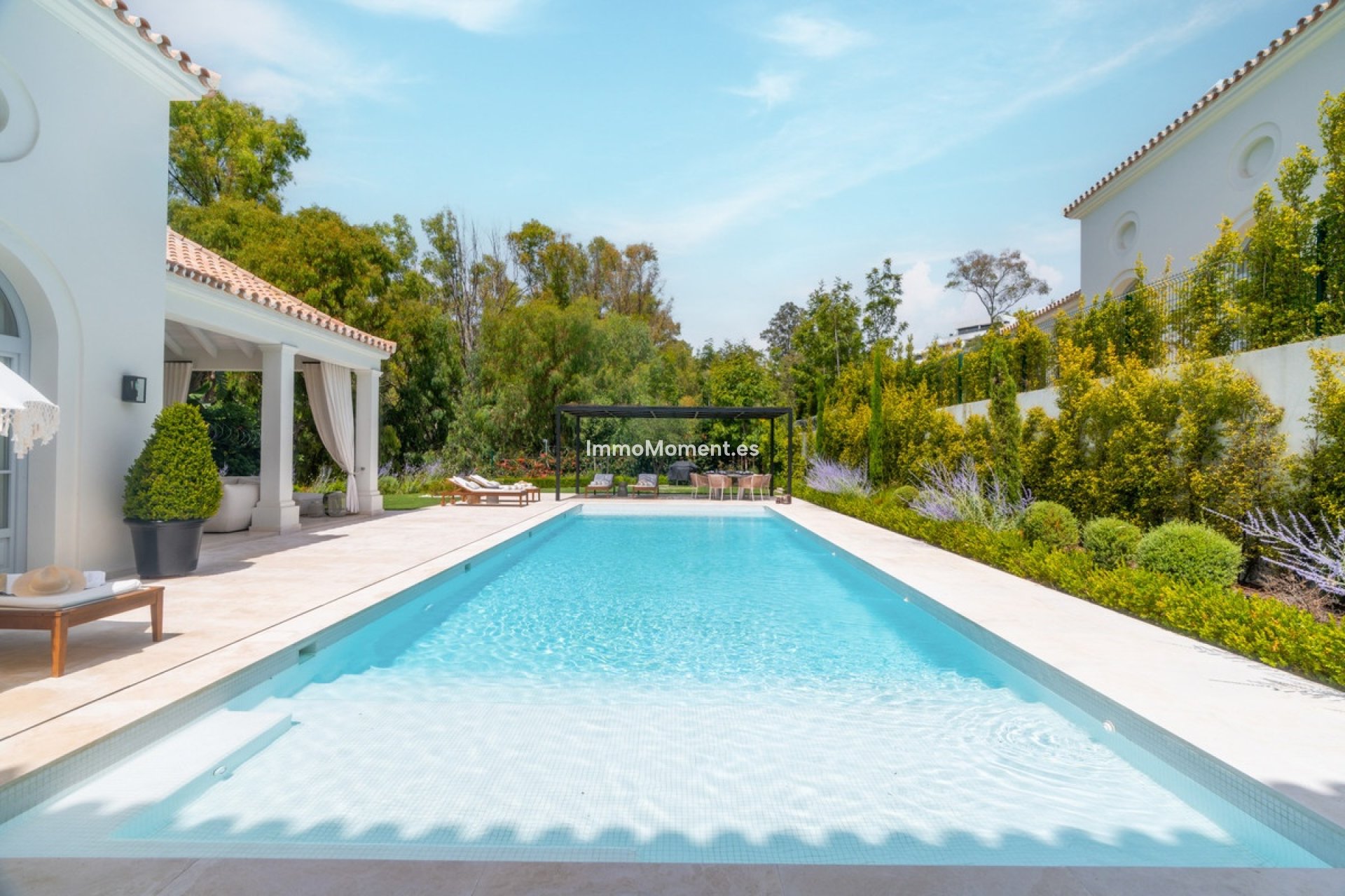 Resale - Detached villa - Marbella - Nueva Andalucía