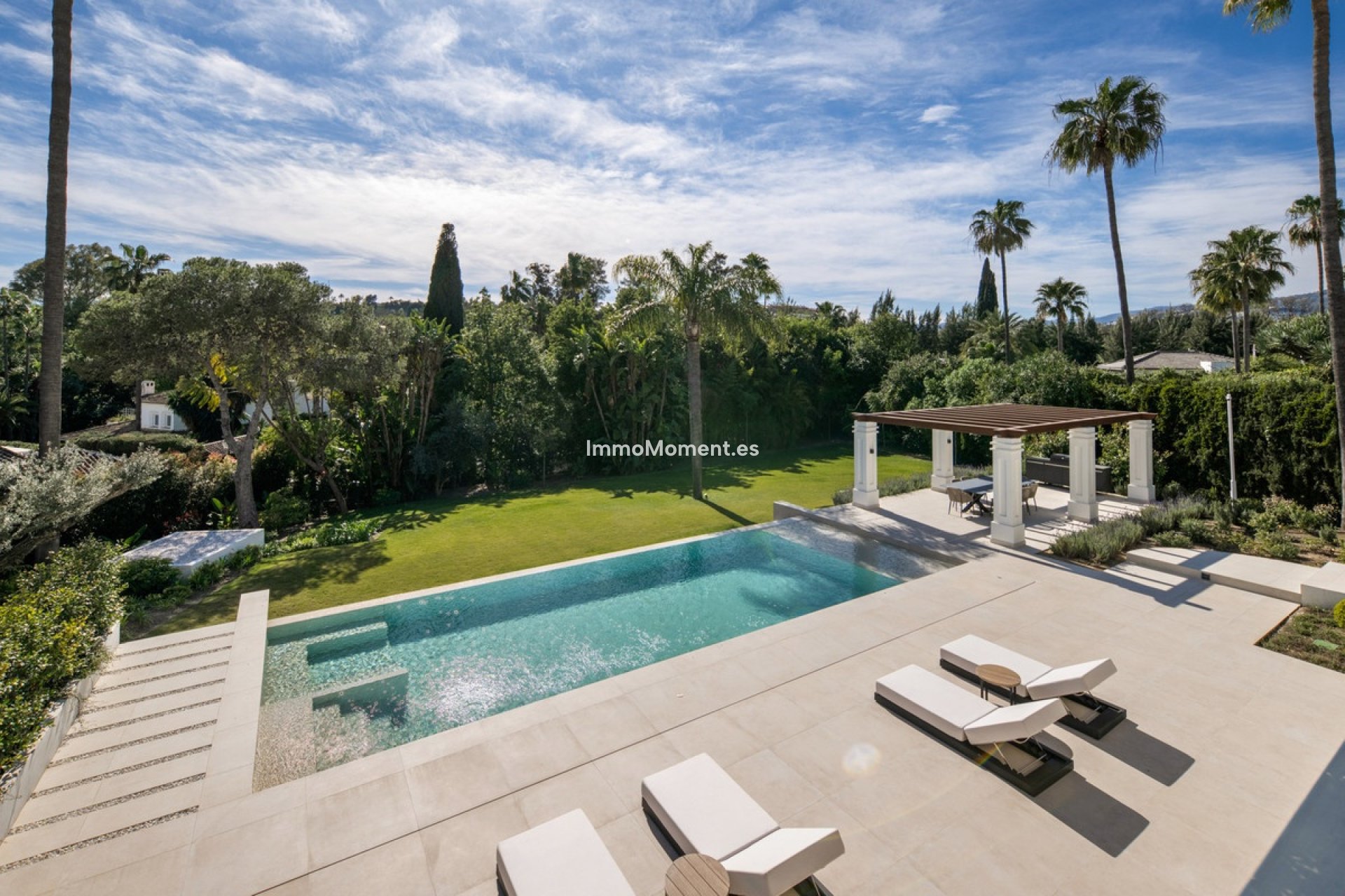 Resale - Detached villa - Marbella - Nueva Andalucía