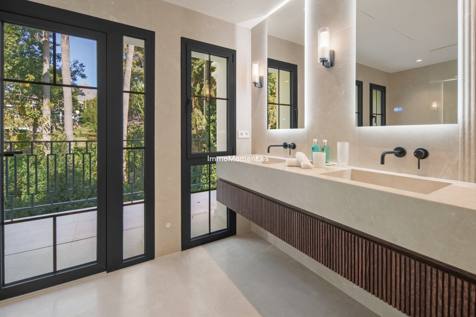 Resale - Detached villa - Marbella - Nueva Andalucía