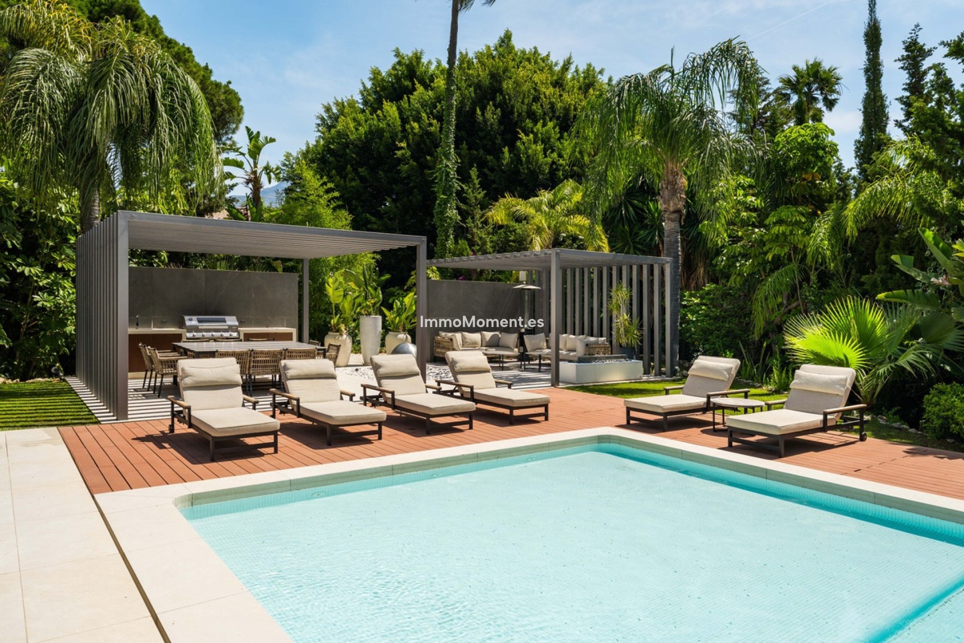 Resale - Detached villa - Marbella - Nueva Andalucía
