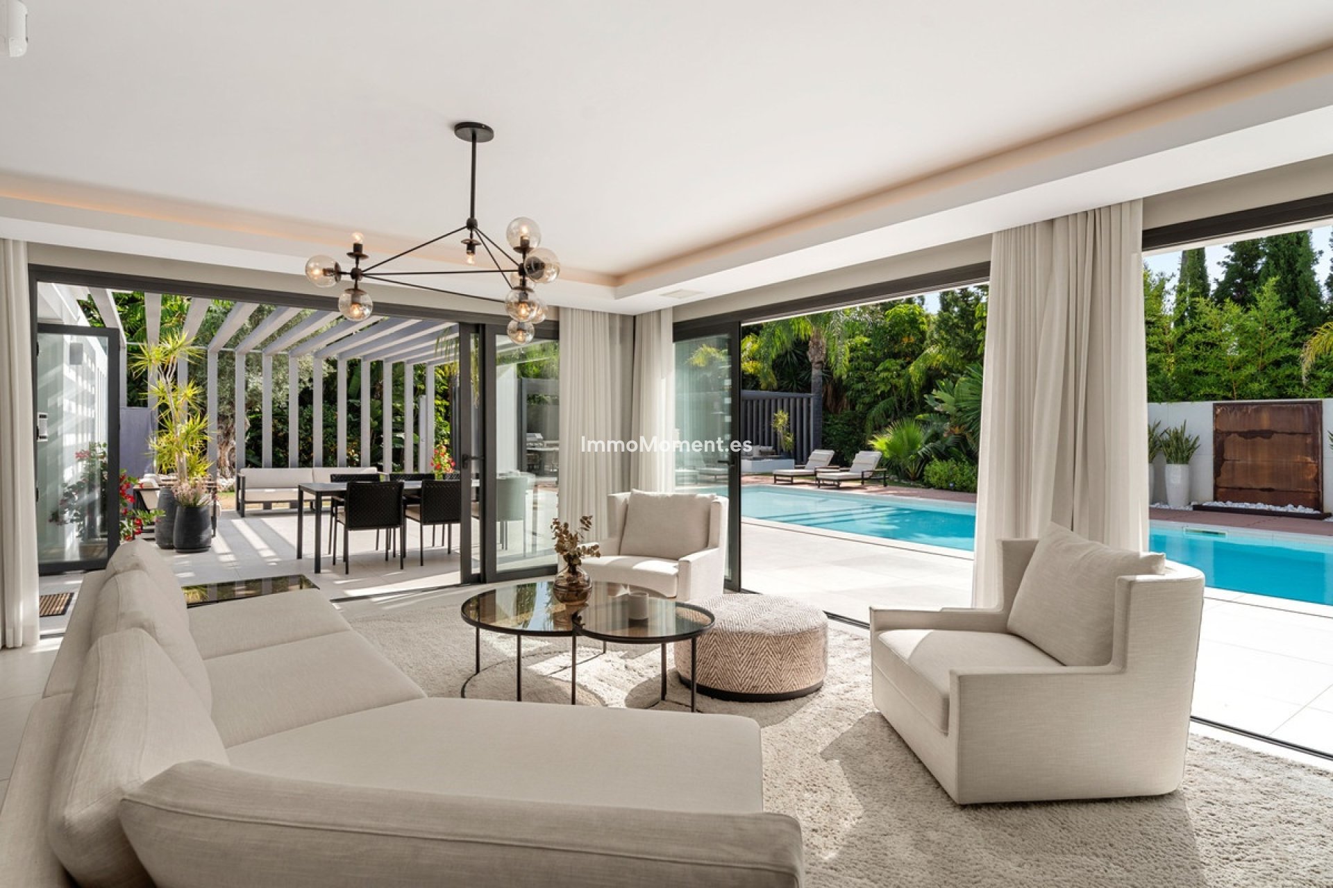 Resale - Detached villa - Marbella - Nueva Andalucía