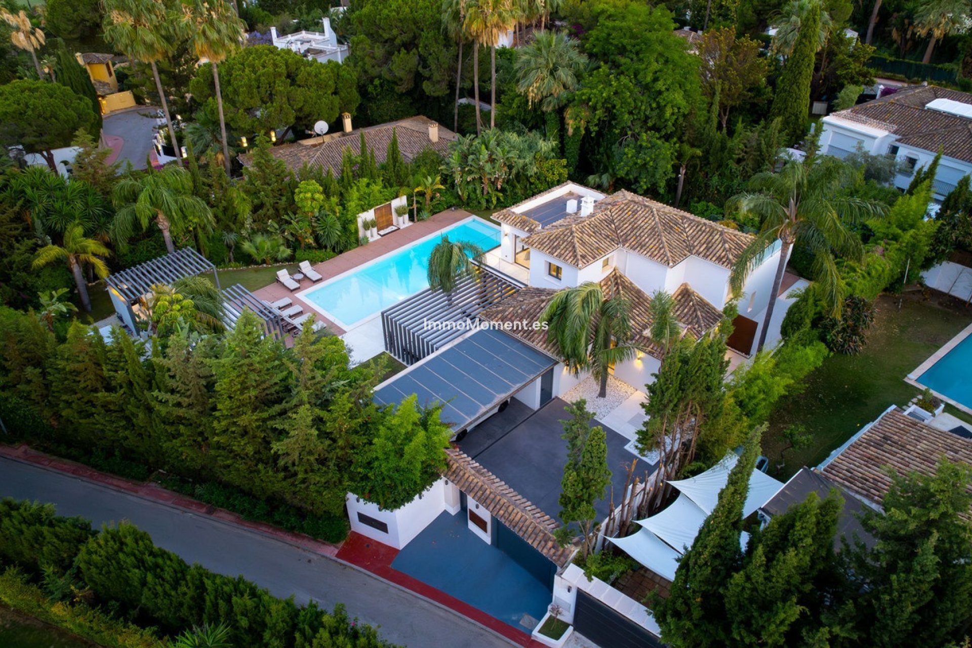 Resale - Detached villa - Marbella - Nueva Andalucía