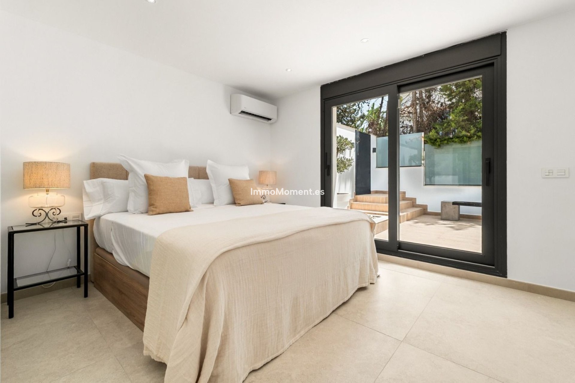 Resale - Detached villa - Marbella - Nueva Andalucía
