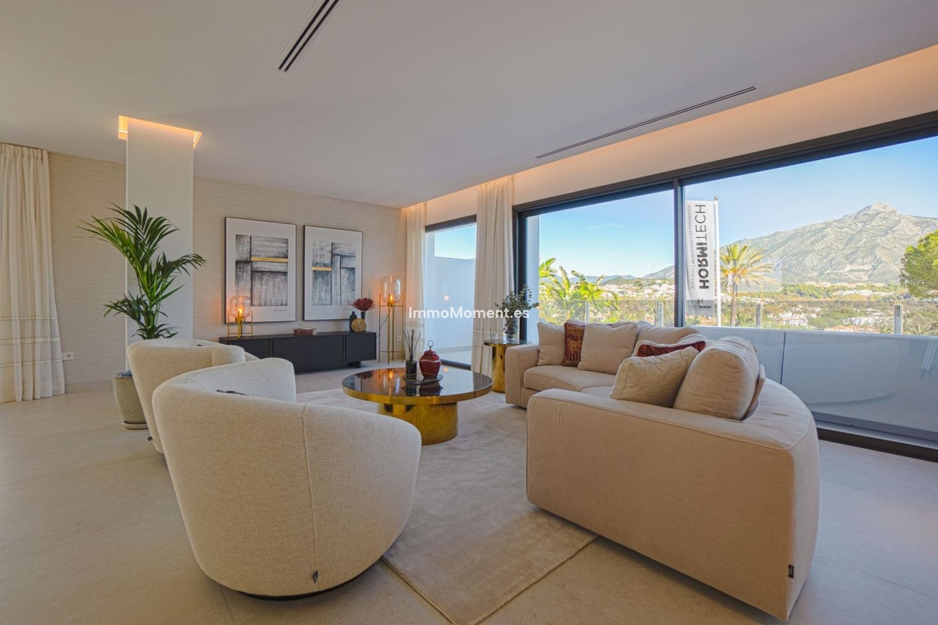 Resale - Detached villa - Marbella - Nueva Andalucía