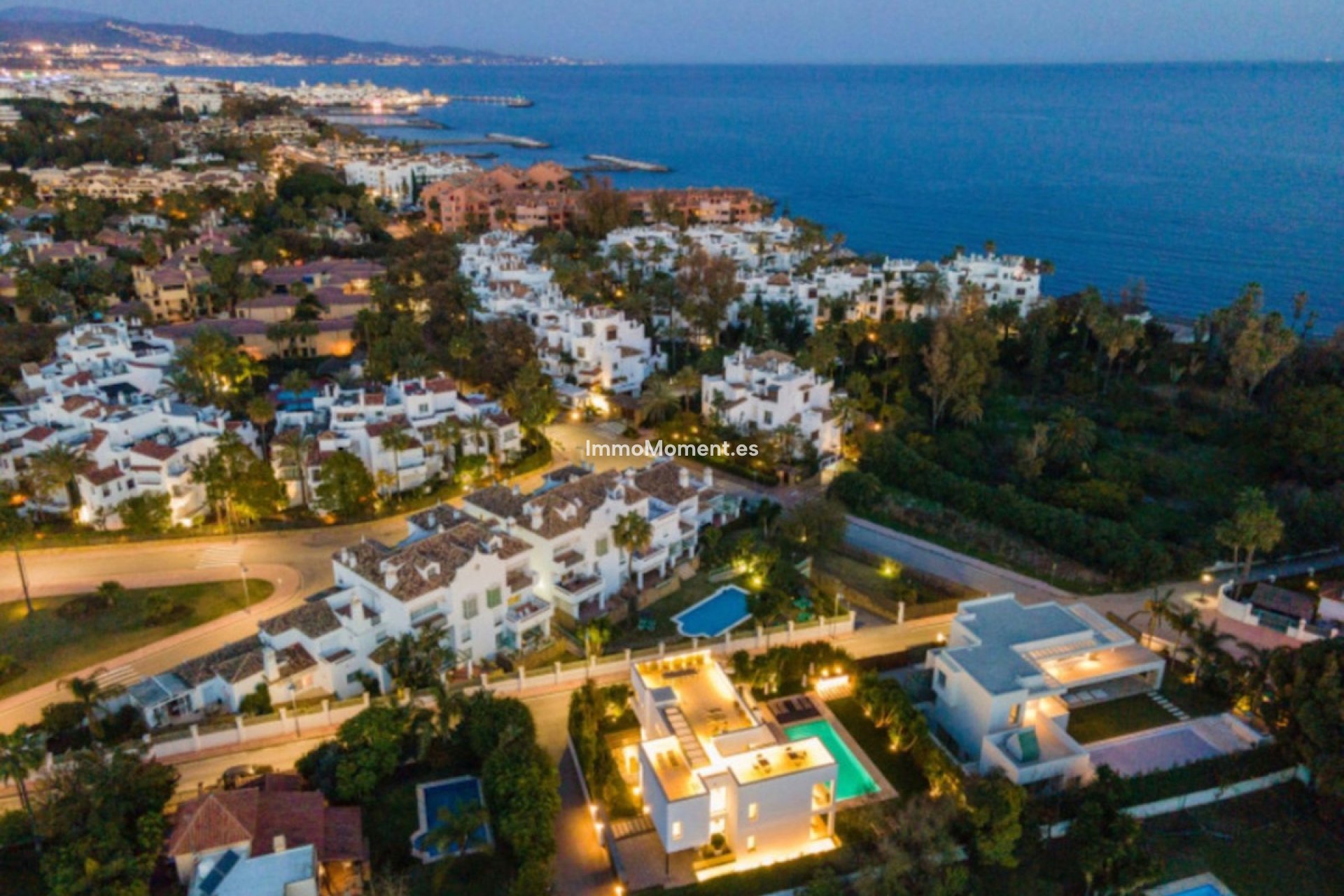 Resale - Detached villa - Marbella - Puerto Banús