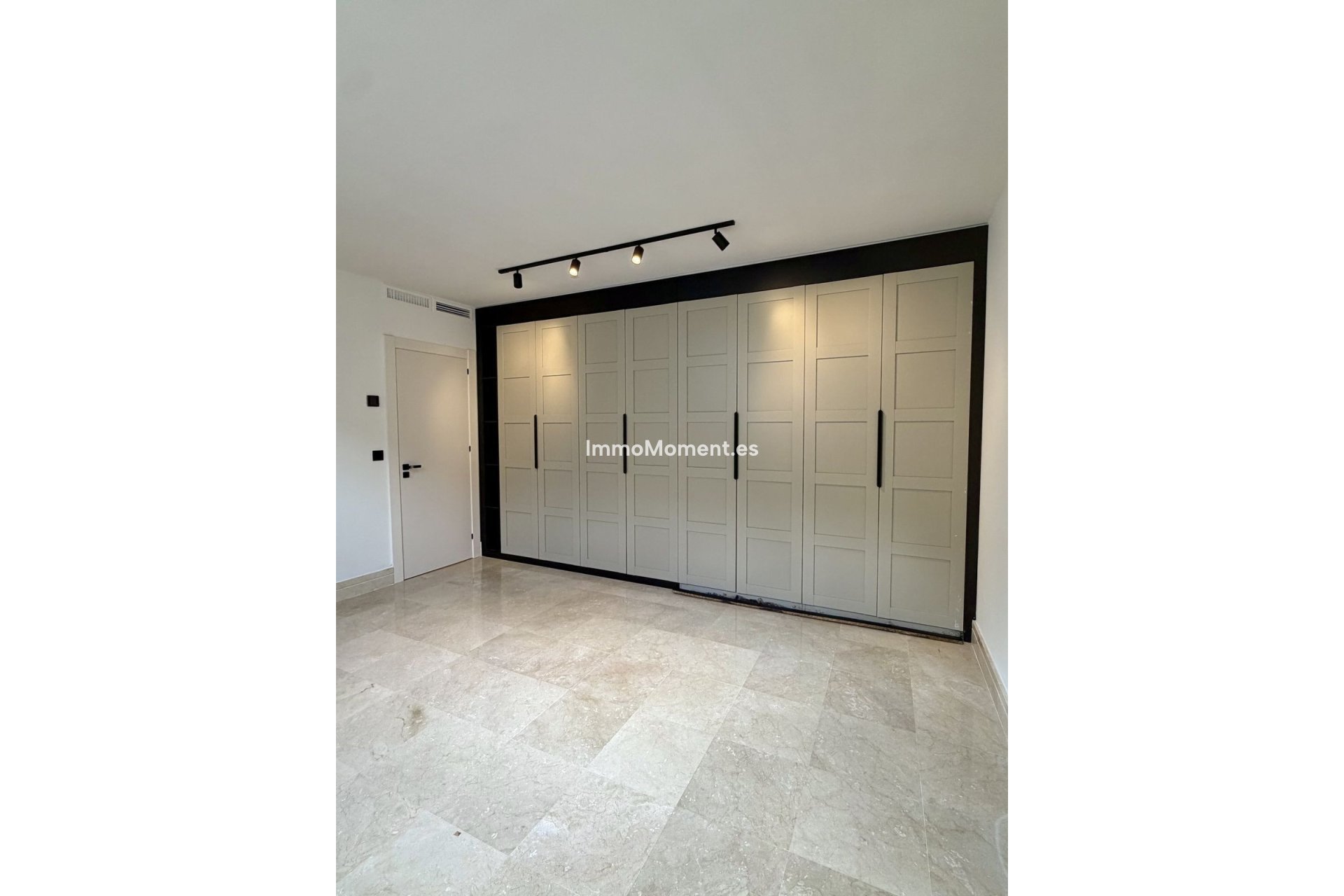 Resale - Detached villa - Marbella - Puerto Banús