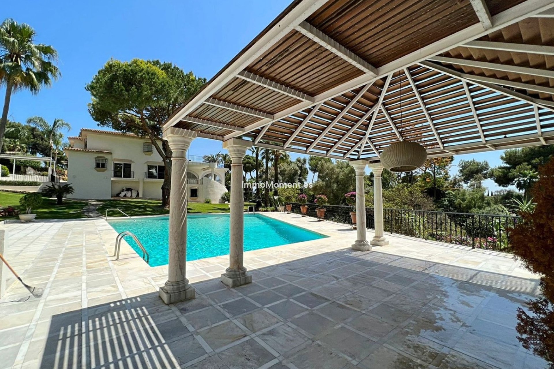 Resale - Detached villa - Marbella - Río Real