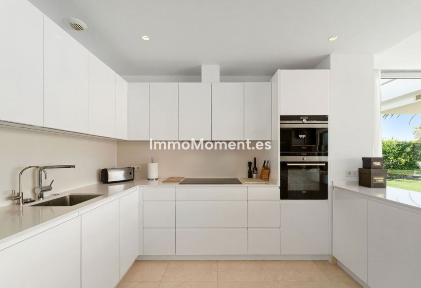 Resale - Detached villa - Marbella - Río Real