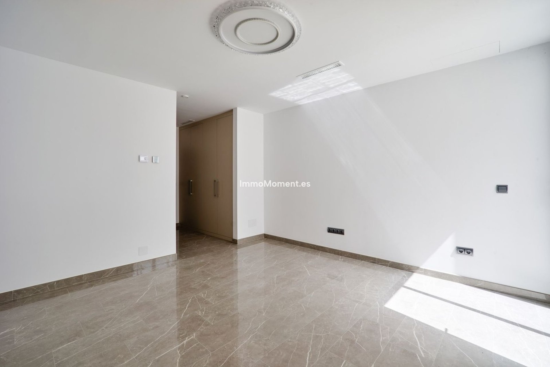 Resale - Detached villa - Marbella - Sierra Blanca