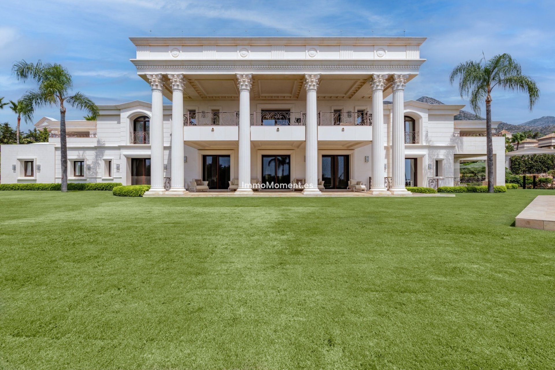 Resale - Detached villa - Marbella - Sierra Blanca