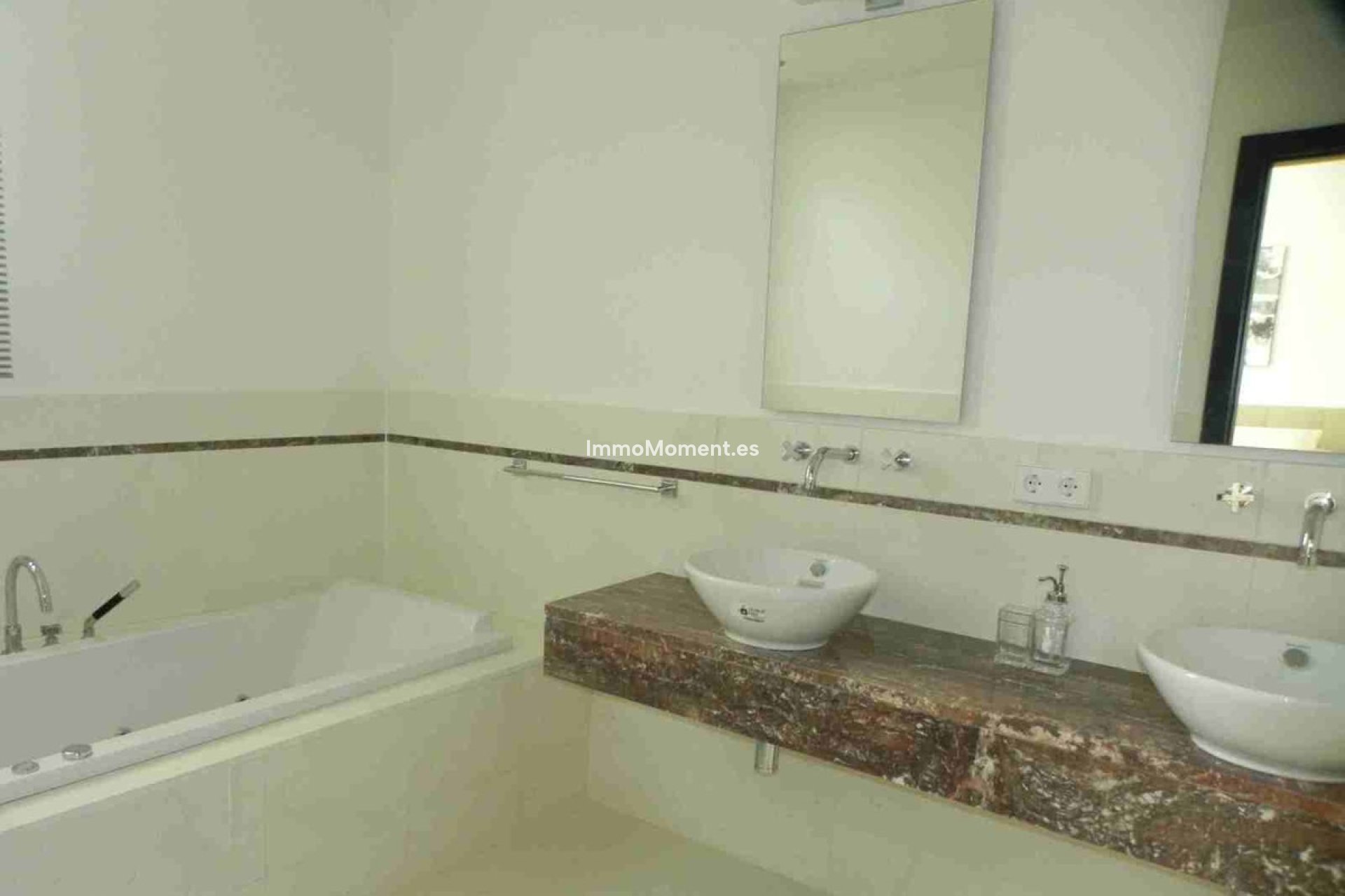 Resale - Detached villa - Marbella - Sierra Blanca
