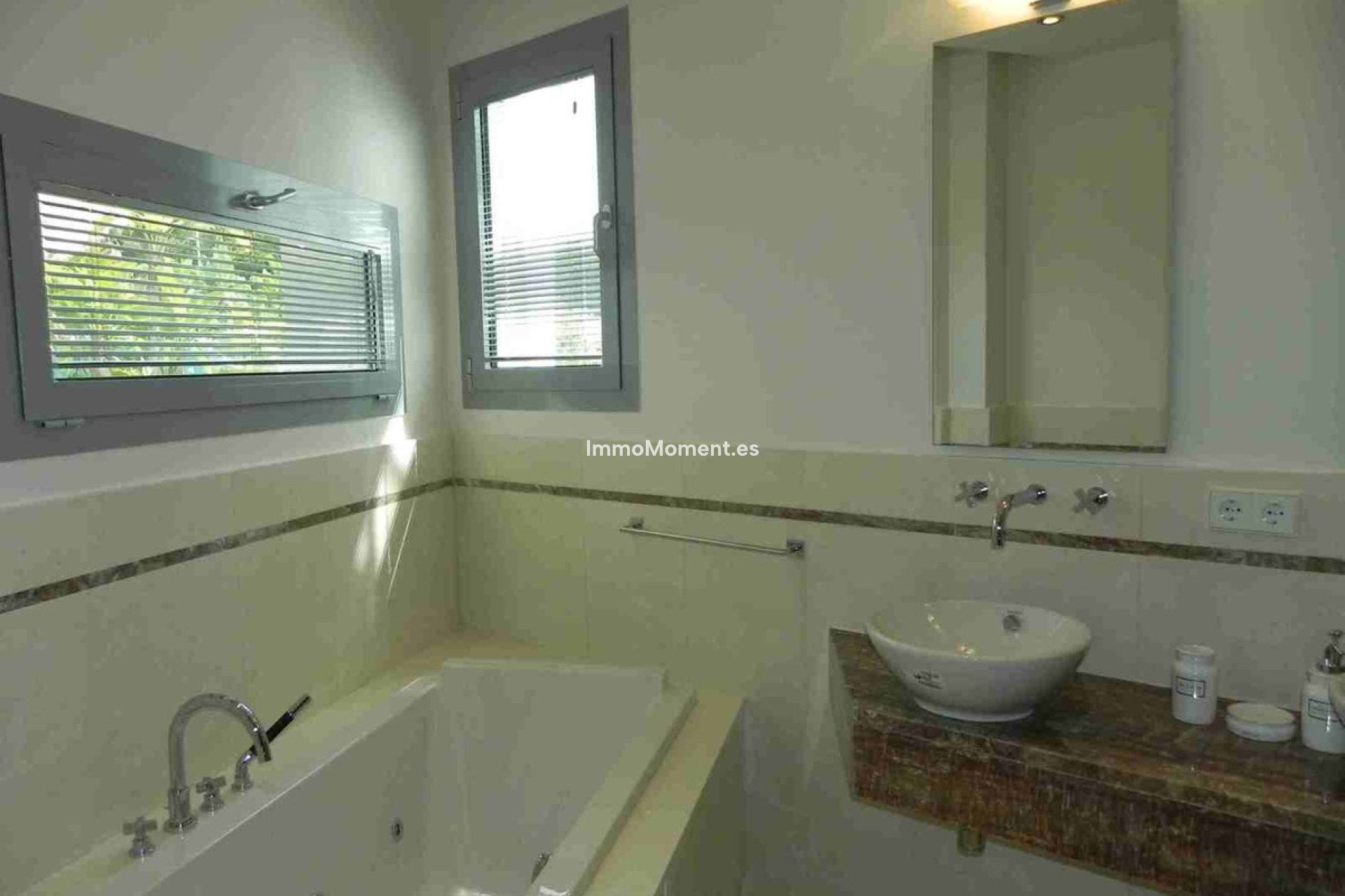 Resale - Detached villa - Marbella - Sierra Blanca