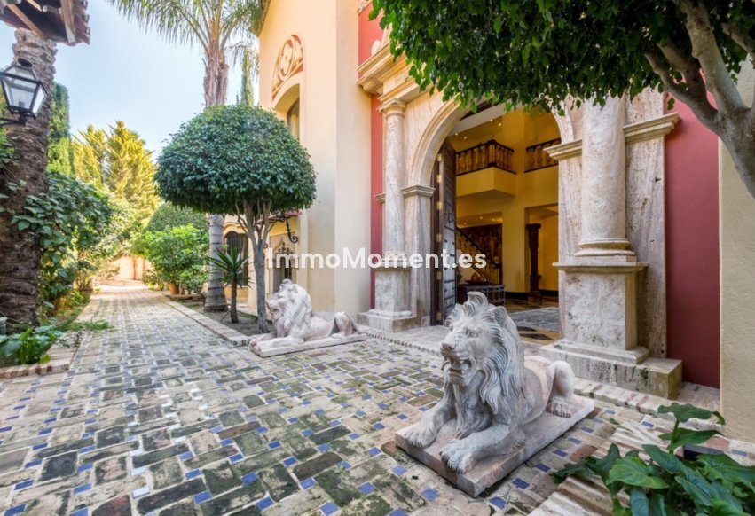 Resale - Detached villa - Marbella - Sierra Blanca