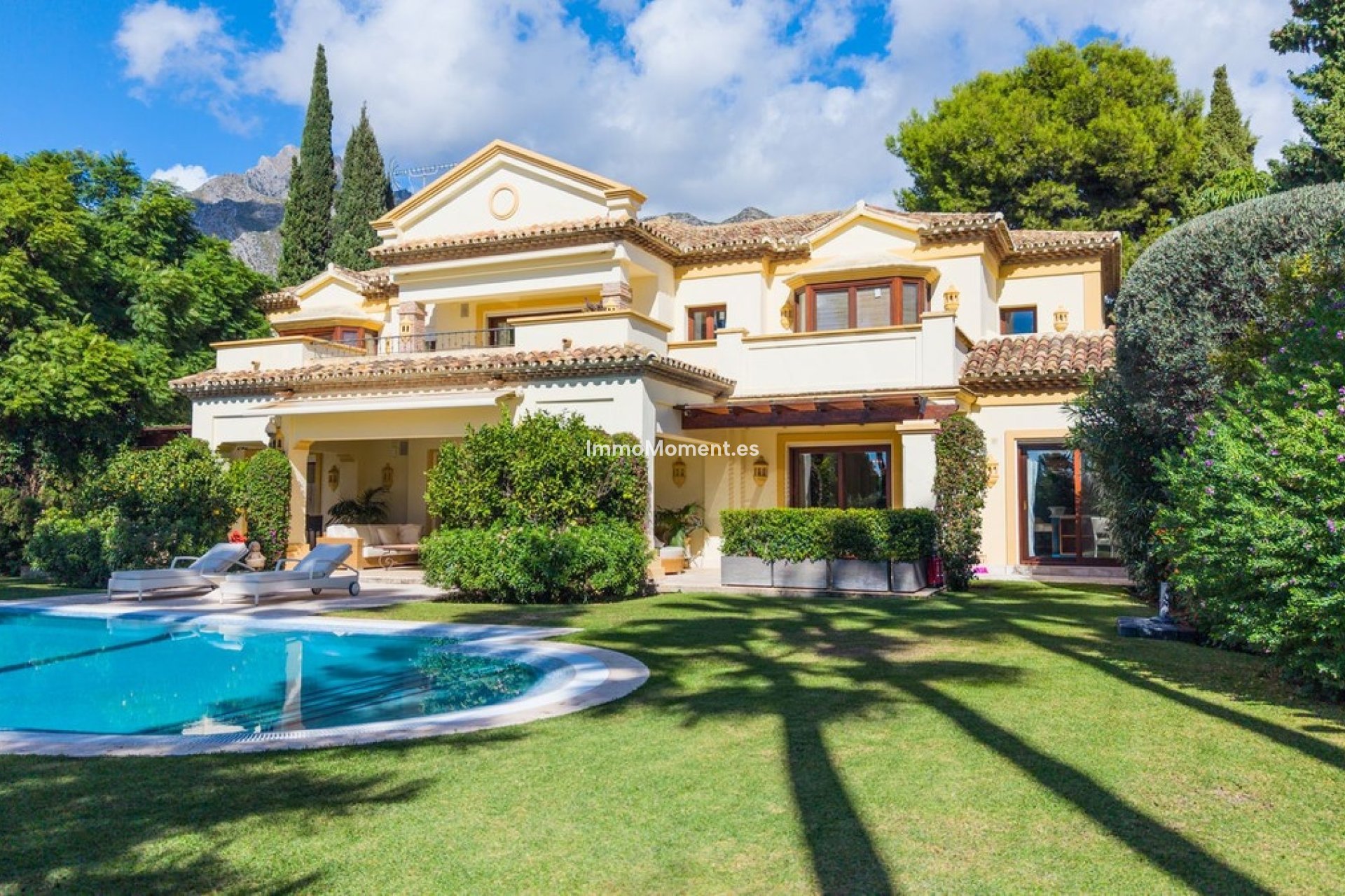 Resale - Detached villa - Marbella - Sierra Blanca