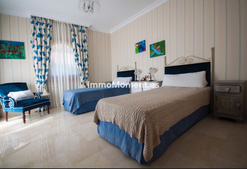 Resale - Detached villa - Marbella - Sierra Blanca
