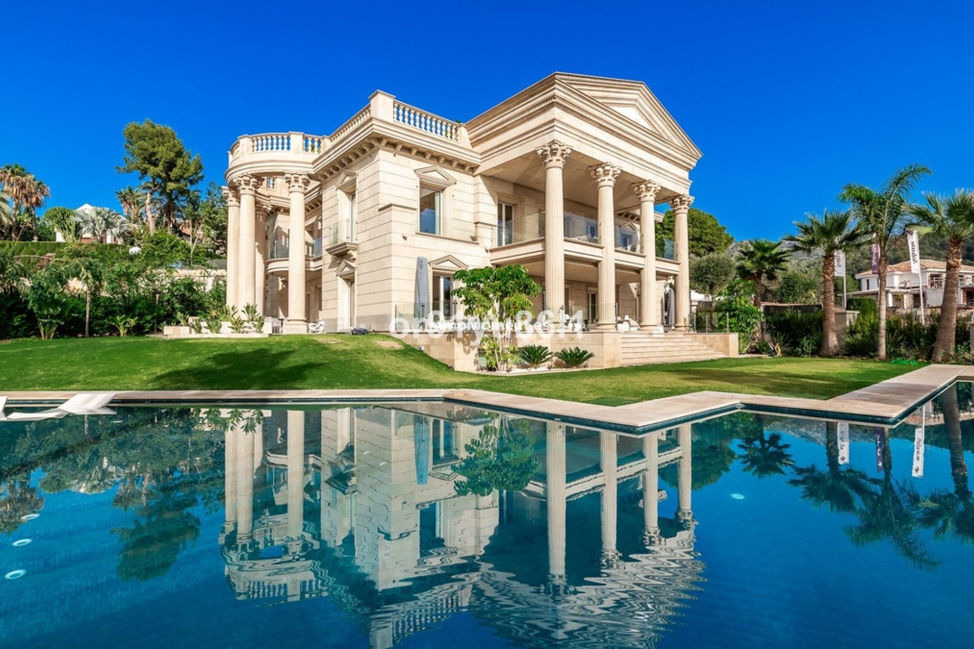 Resale - Detached villa - Marbella - Sierra Blanca