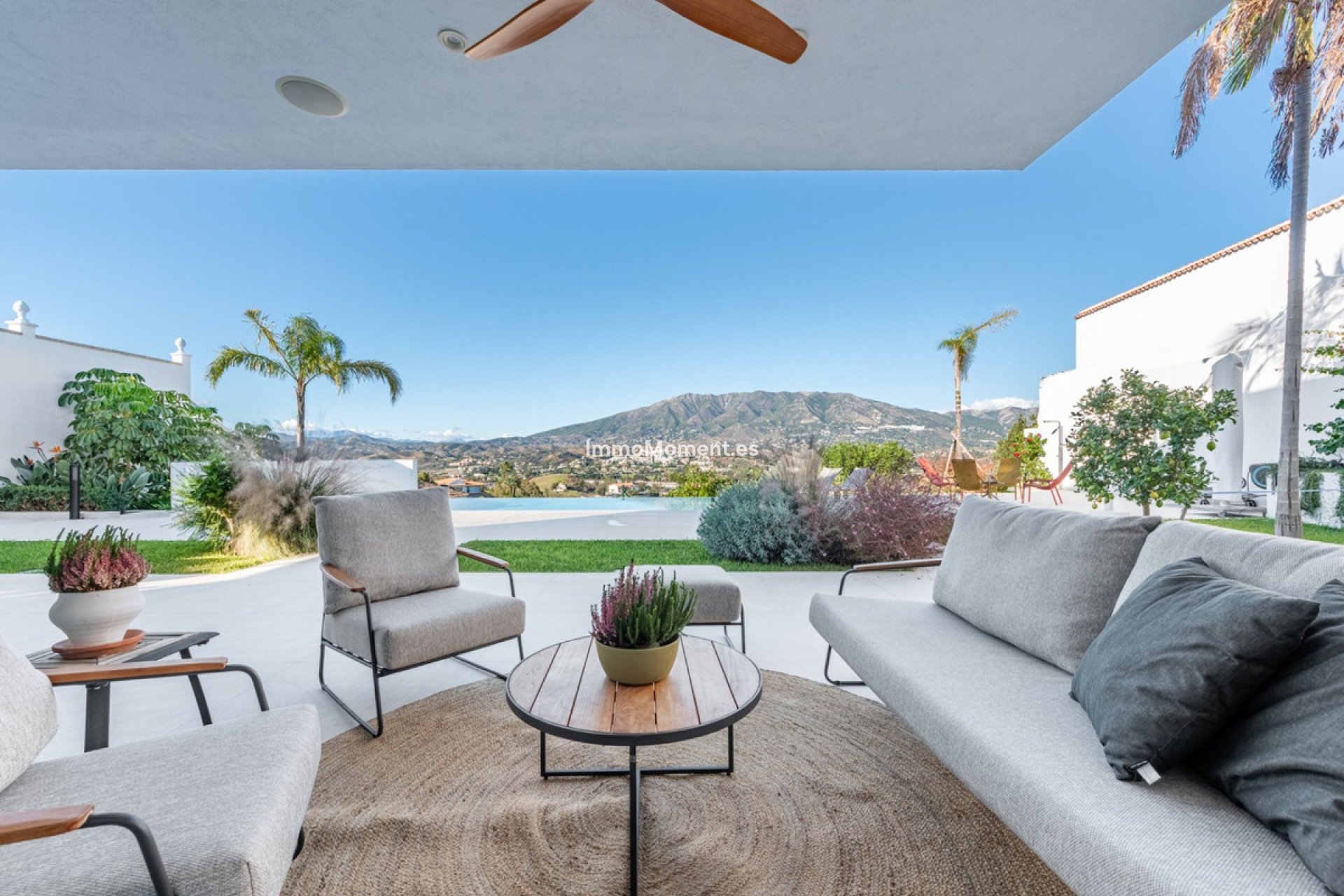 Resale - Detached villa - Mijas - Cerros del Aguila