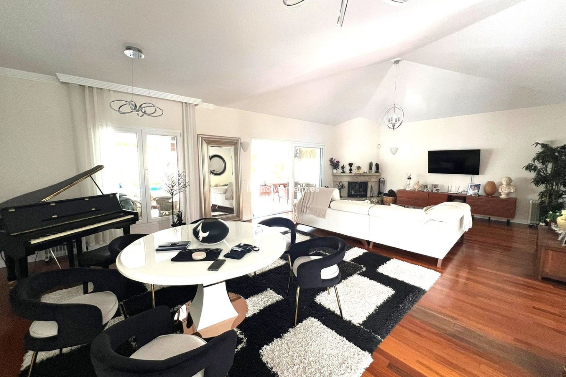 Resale - Detached villa - Mijas - Sierrezuela