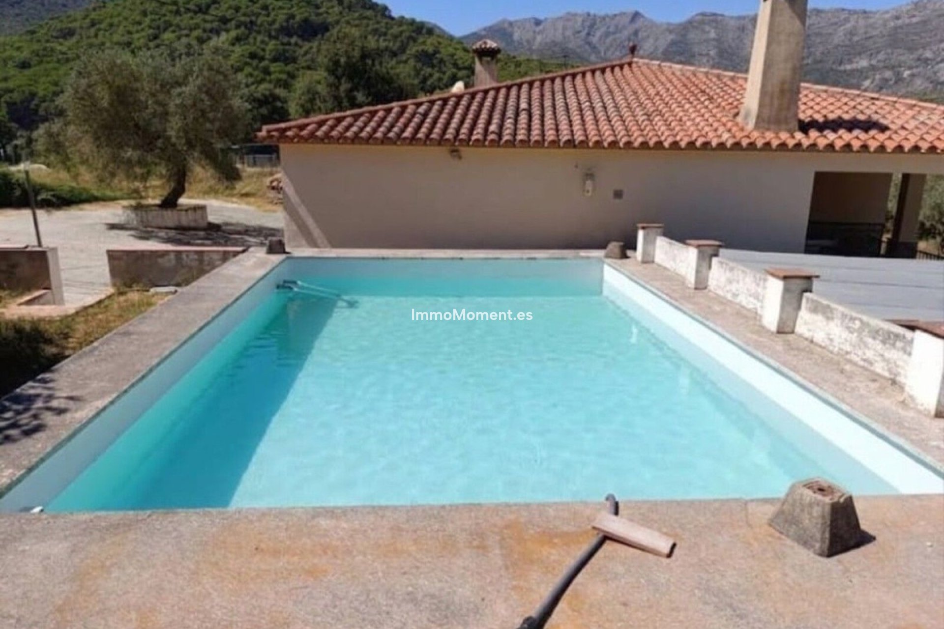 Resale - Detached villa - Ojén