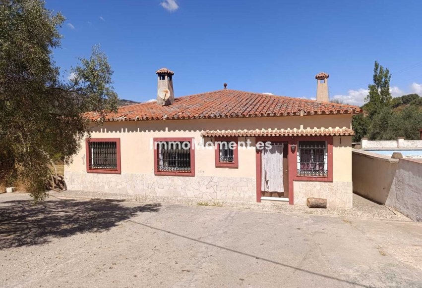 Resale - Detached villa - Ojén