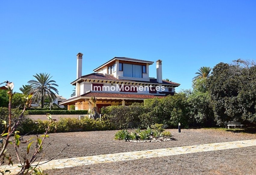 Resale - Detached villa - Orihuela - Cabo roig - La Zenia