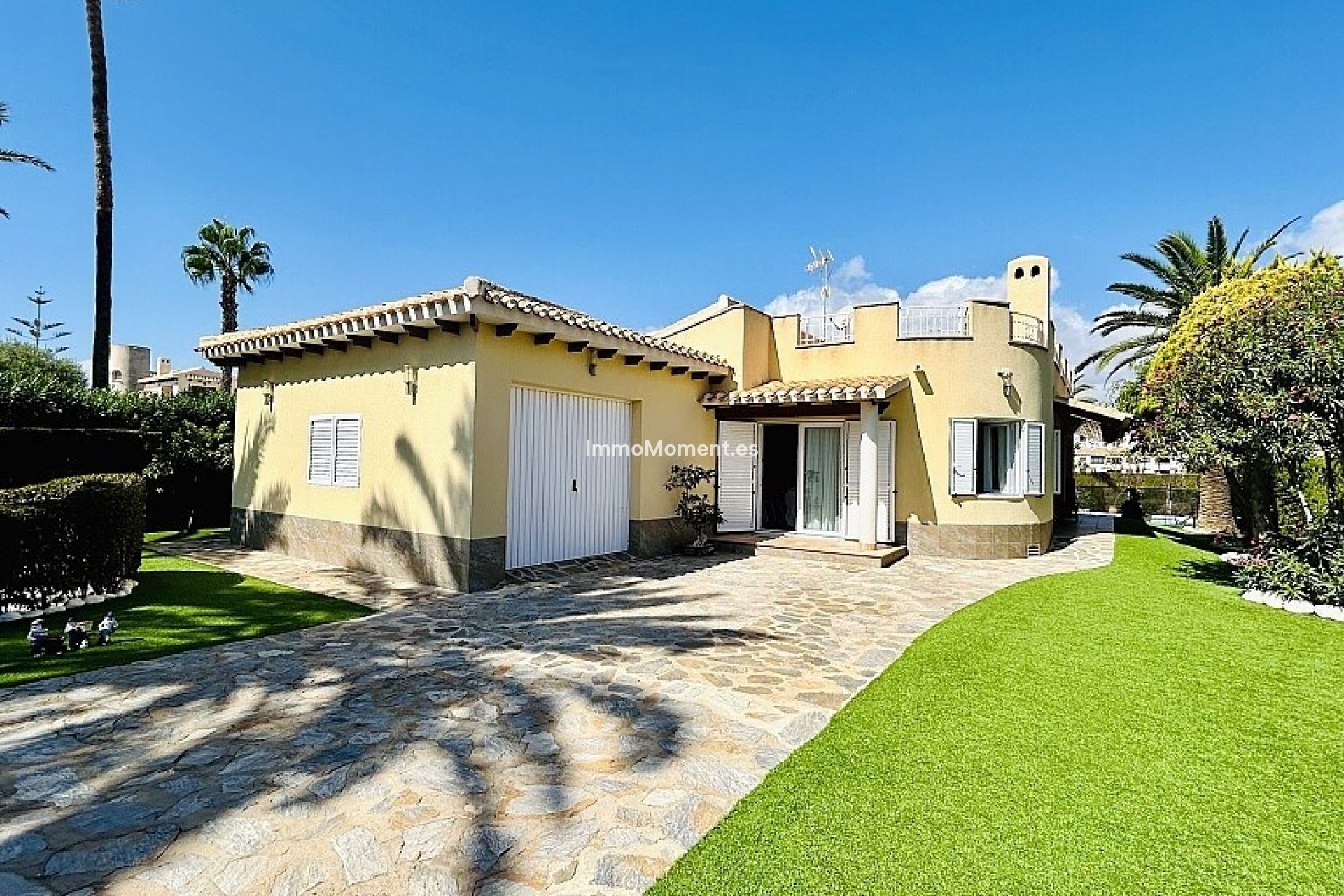 Resale - Detached villa - Orihuela - Cabo roig - La Zenia