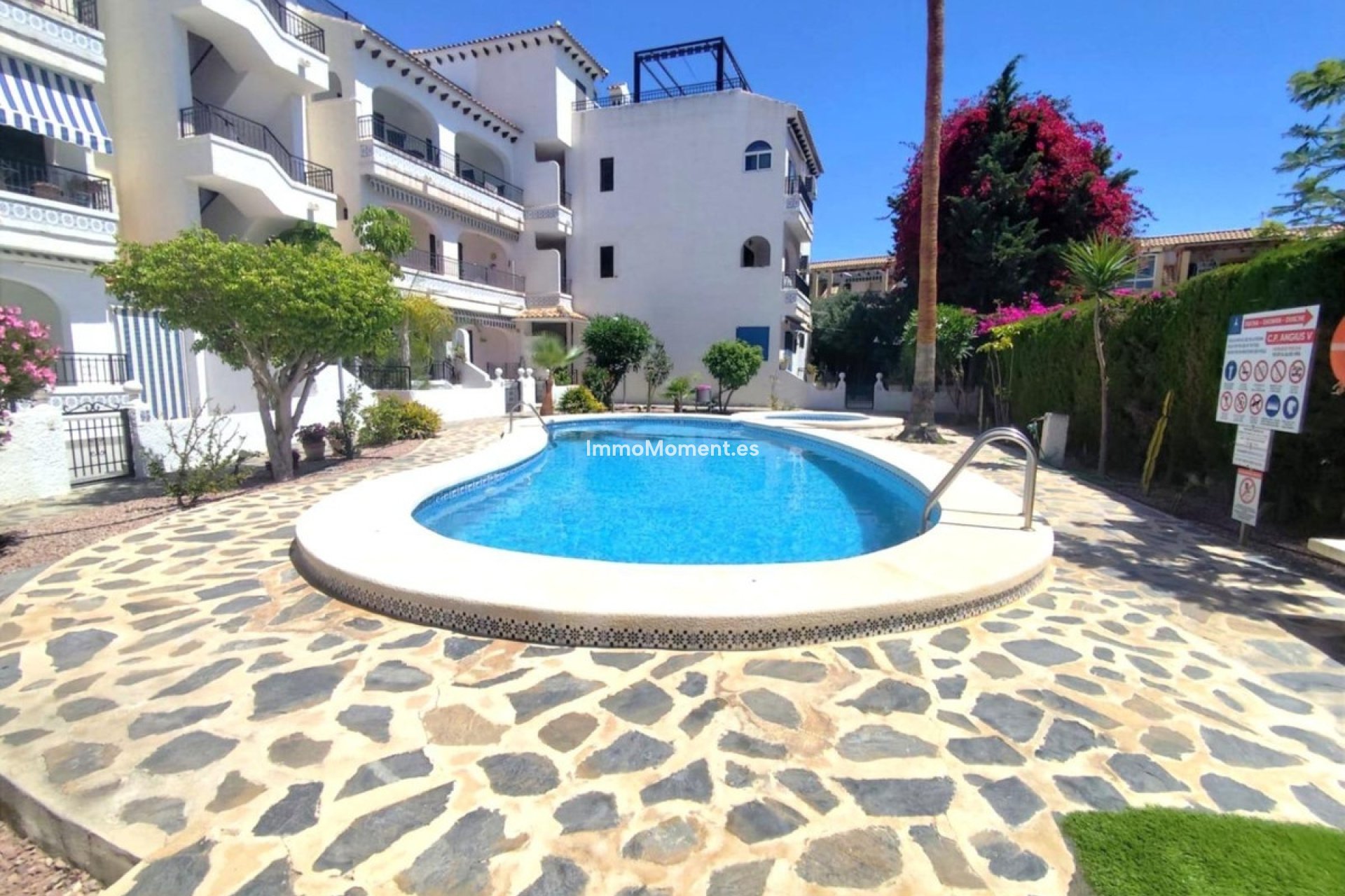 Resale - Detached villa - Orihuela - Cabo roig - La Zenia