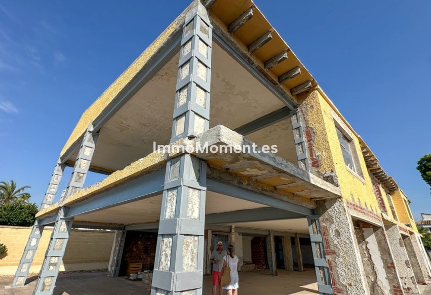 Resale - Detached villa - Orihuela - Cabo roig - La Zenia