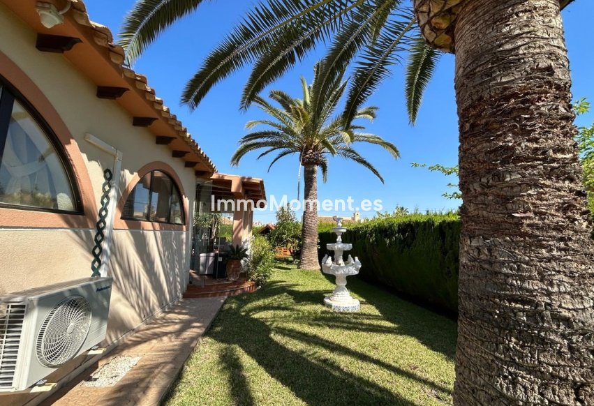 Resale - Detached villa - Orihuela Costa - Cabo roig - La Zenia