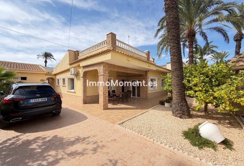 Resale - Detached villa - Orihuela Costa - Cabo roig - La Zenia