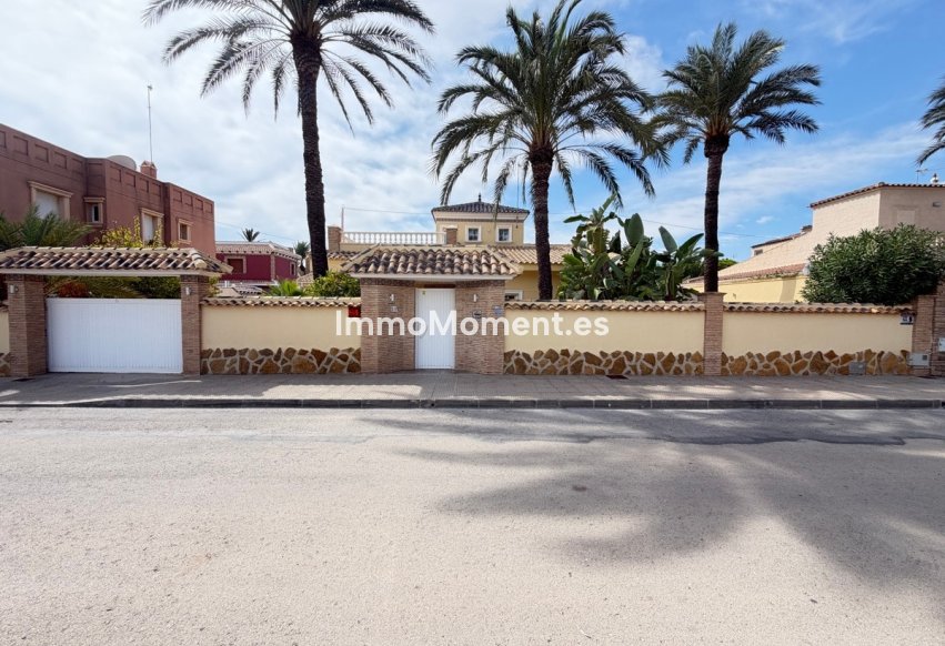 Resale - Detached villa - Orihuela Costa - Cabo roig - La Zenia