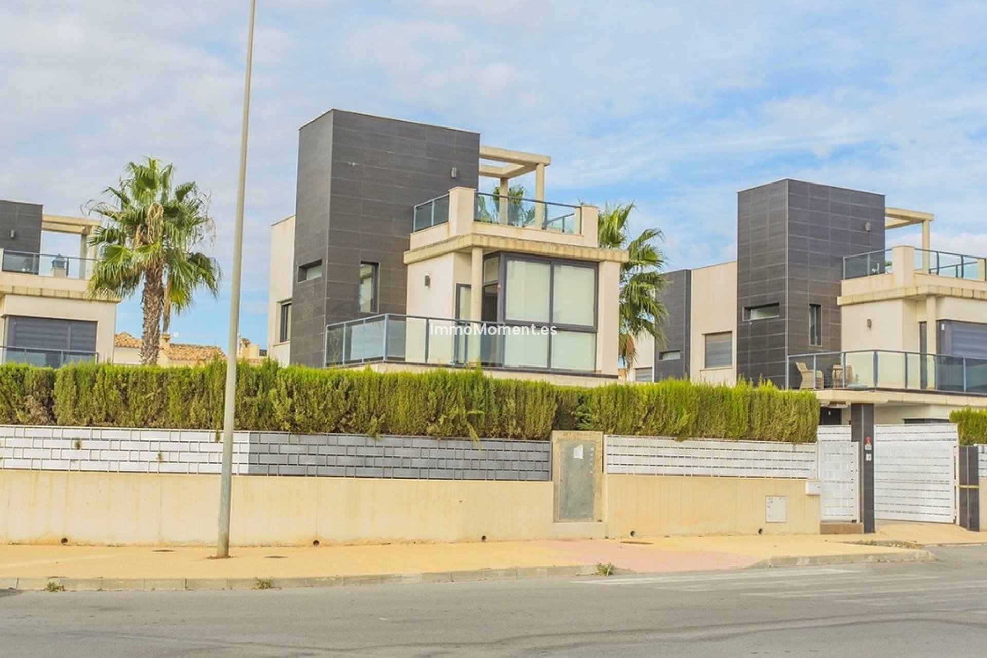 Resale - Detached villa - Orihuela Costa - Cabo roig - La Zenia