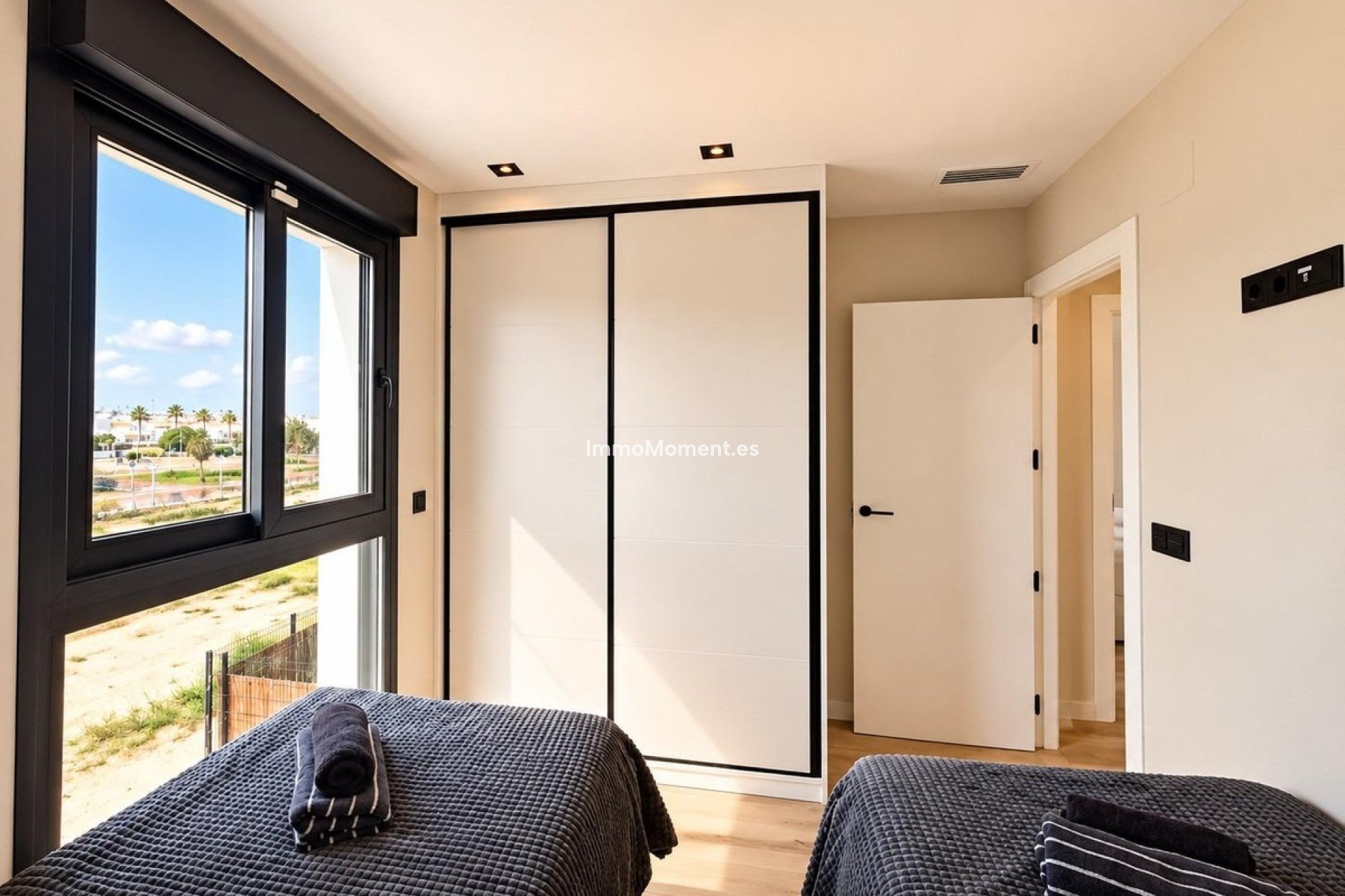 Resale - Detached villa - Orihuela Costa - Punta Prima
