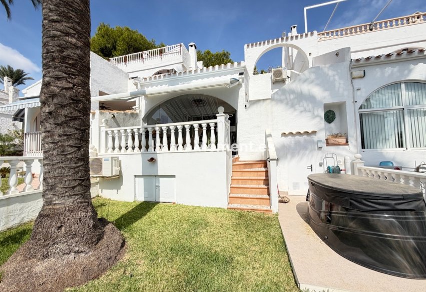 Resale - Detached villa - Orihuela Costa - Villamartín