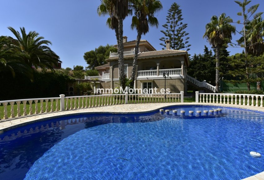 Resale - Detached villa - Orihuela Costa - Villamartín
