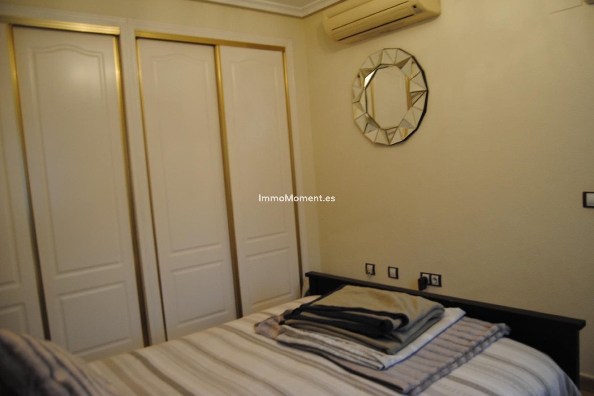 Resale - Detached villa - Orihuela Costa