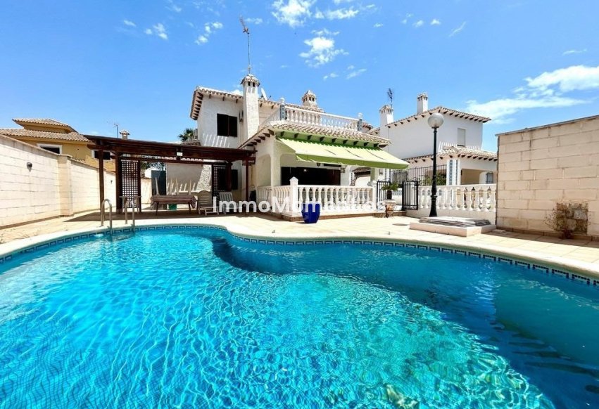 Resale - Detached villa - Orihuela - La Zenia