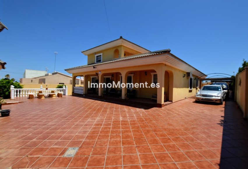 Resale - Detached villa - Orihuela - Los Balcones - Los Altos del Edén