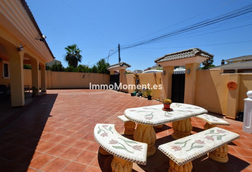 Resale - Detached villa - Orihuela - Los Balcones - Los Altos del Edén
