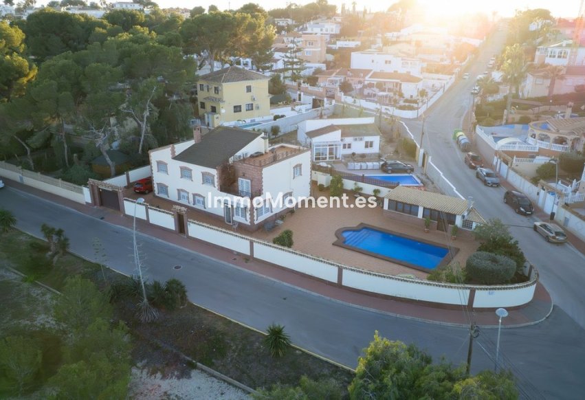 Resale - Detached villa - Orihuela - Los Balcones