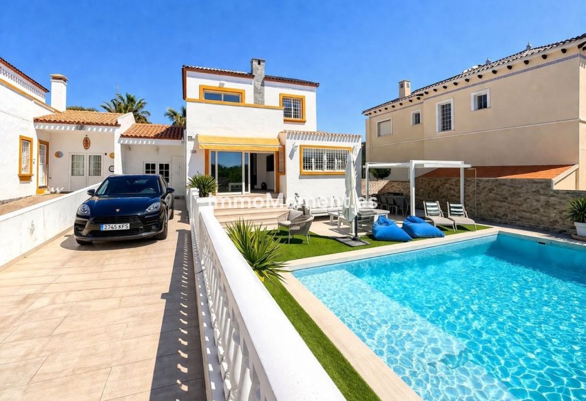 Resale - Detached villa - Orihuela - Los Dolses